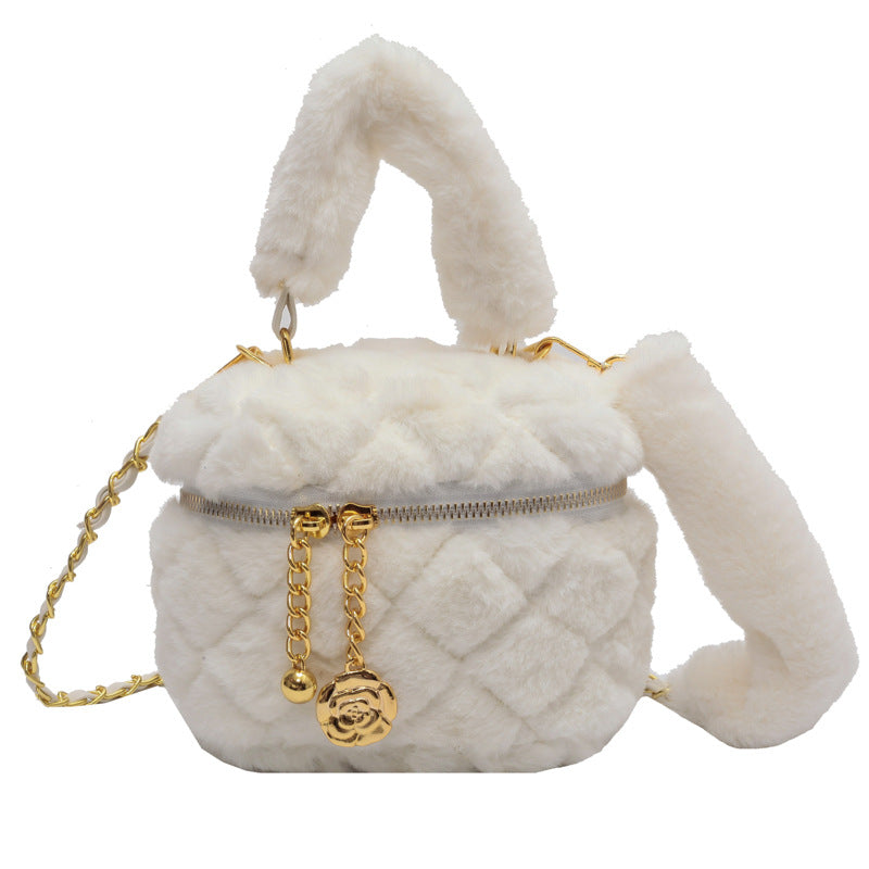 Women's Lingge Fashion Chain Small Handbag