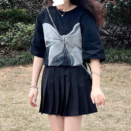 Unique Niche Cropped Raglan Half-sleeve Top