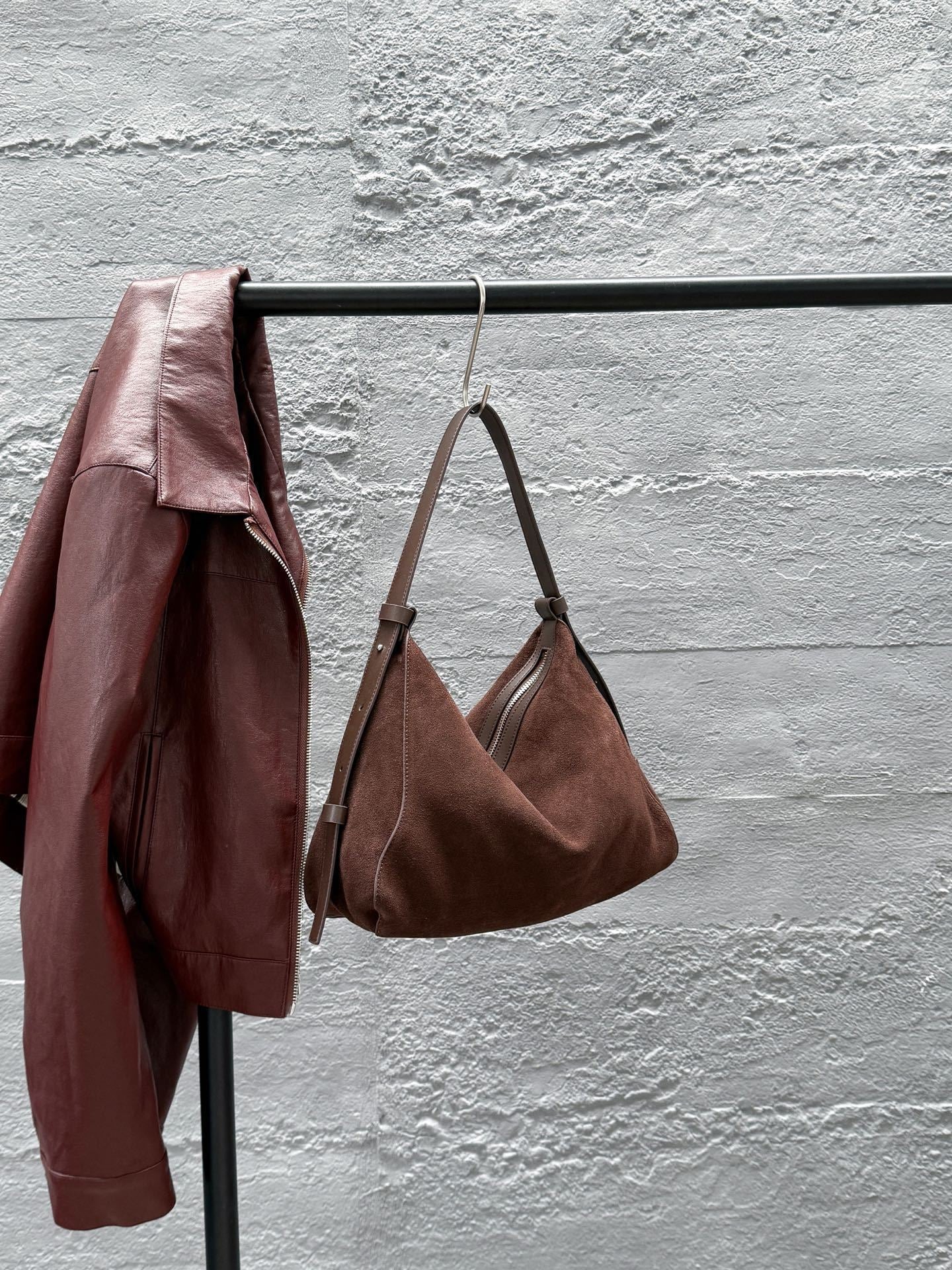 Large-capacity Tote Bag Made From Matte Cowhide
