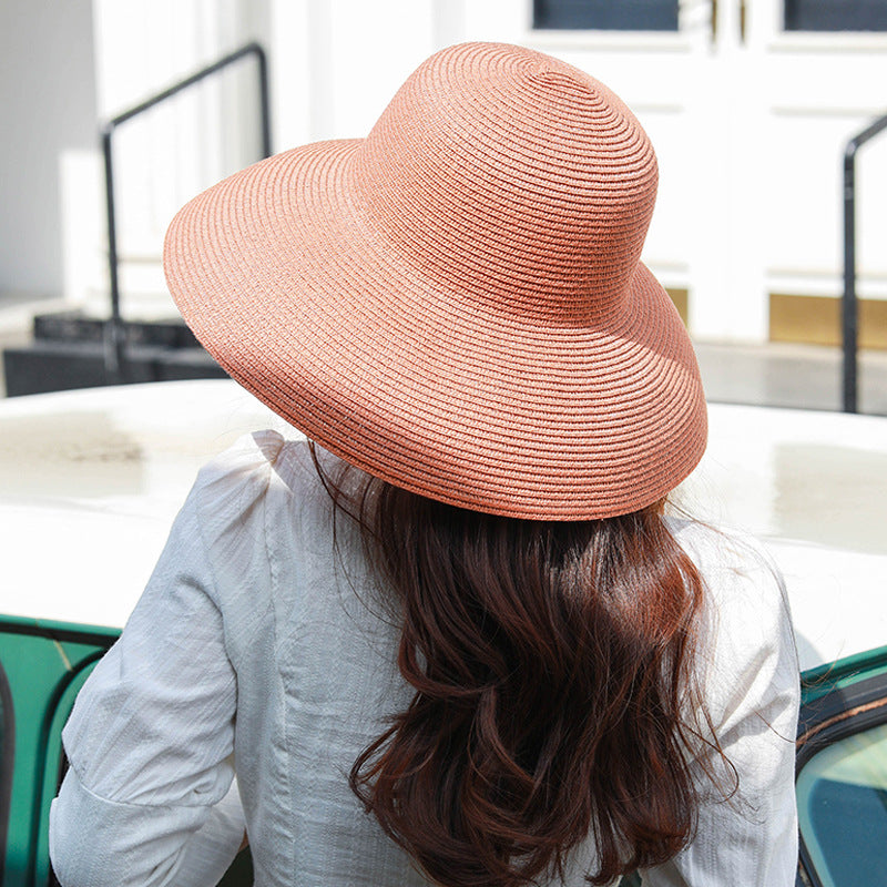 Big Brim Straw Hat On The Beach With Sun Protection And Sunshade