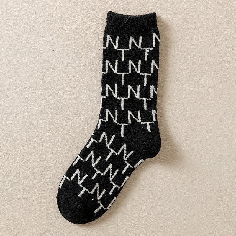 Best-selling Black-and-white Houndstooth Wool Socks