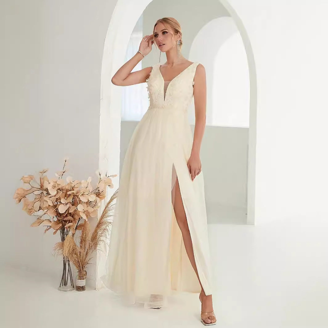 V-neck Sleeveless Lace Wedding Dress