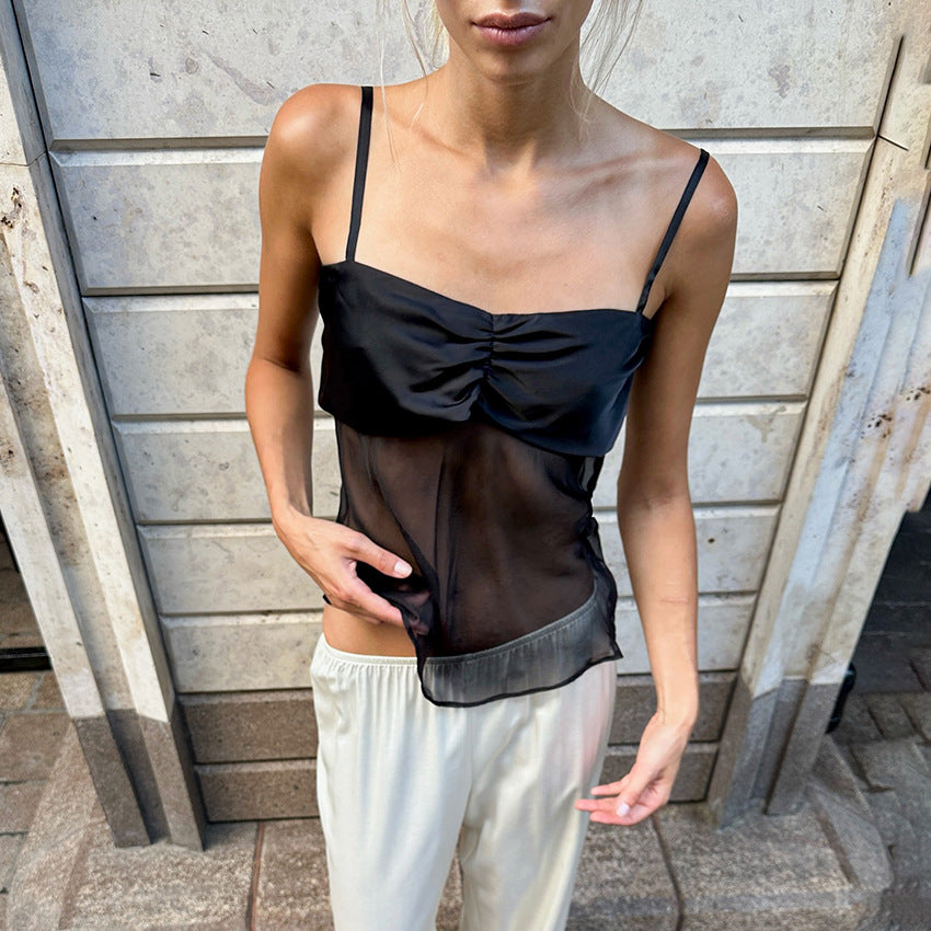 Stilfuld og elegant sort gennemsigtig camisole