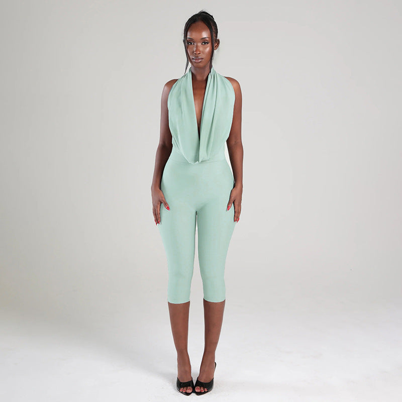Ensfarvet stropløs hoftesiddende capri-jumpsuit