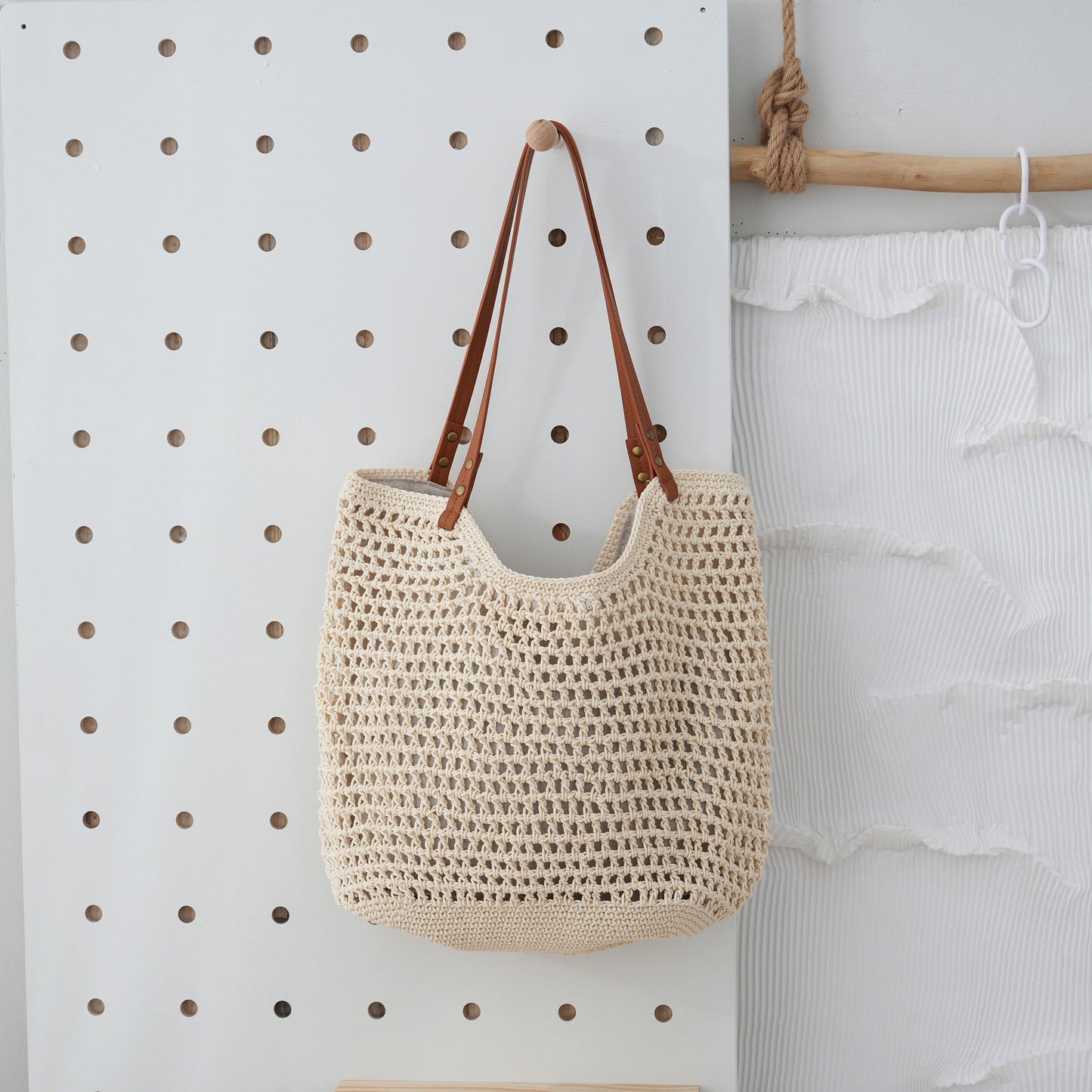 Beach Casual Hollow Mesh Woven Lightweight Straw Handbag