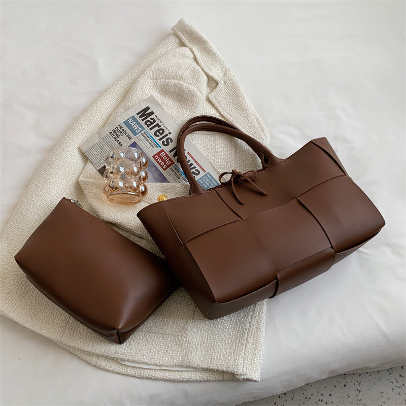 Design Large Capacity Shoulder Bag Women's Fashion Weaving