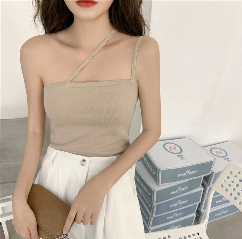 French Women's Short Top With Diagonal Shoulder Suspenders