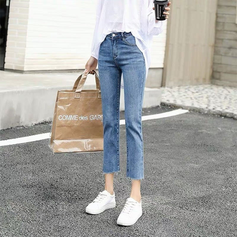 Højtaljede slankende cropped lige jeans til forår og efterår