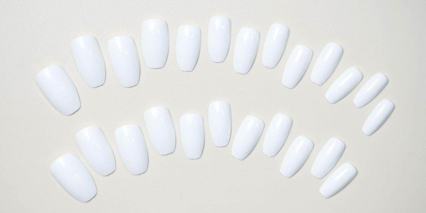 Ballet Bright White Kunstige Negle Tipper Færdigt Produkt