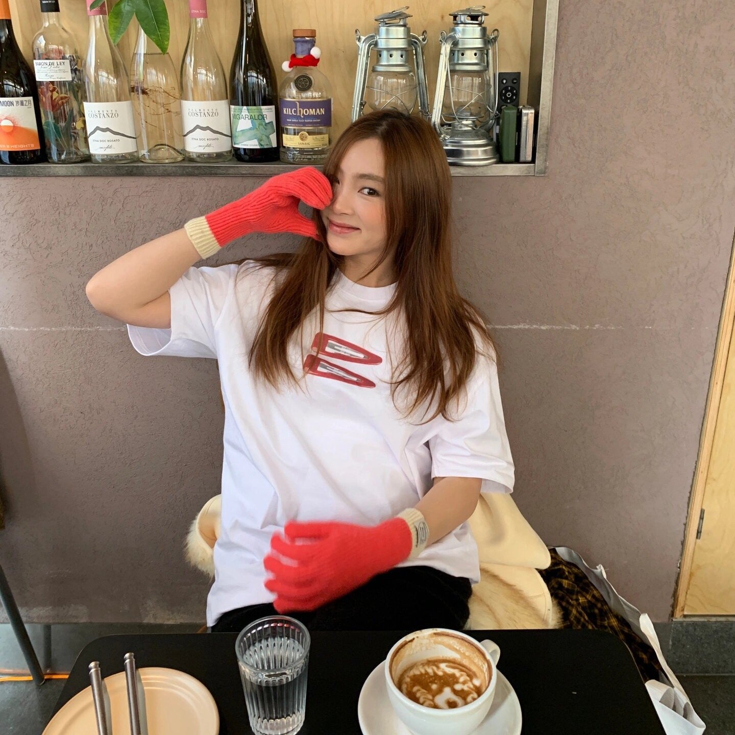 Loose White Bottoming Round Neck Top
