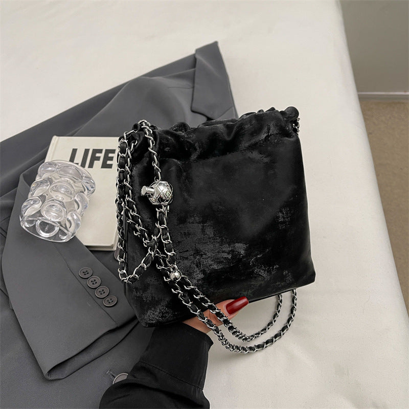 Niche Underarm Bag Fashion Crossbody Bucket Bag