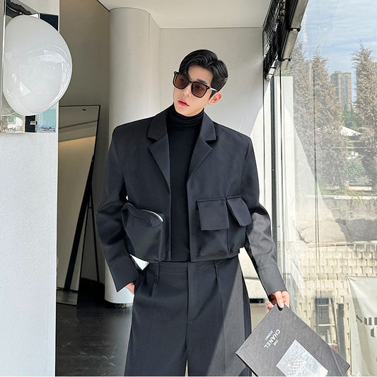 Niche, Three-dimensional, Short Blazer With A Multi-pocket Silhouette
