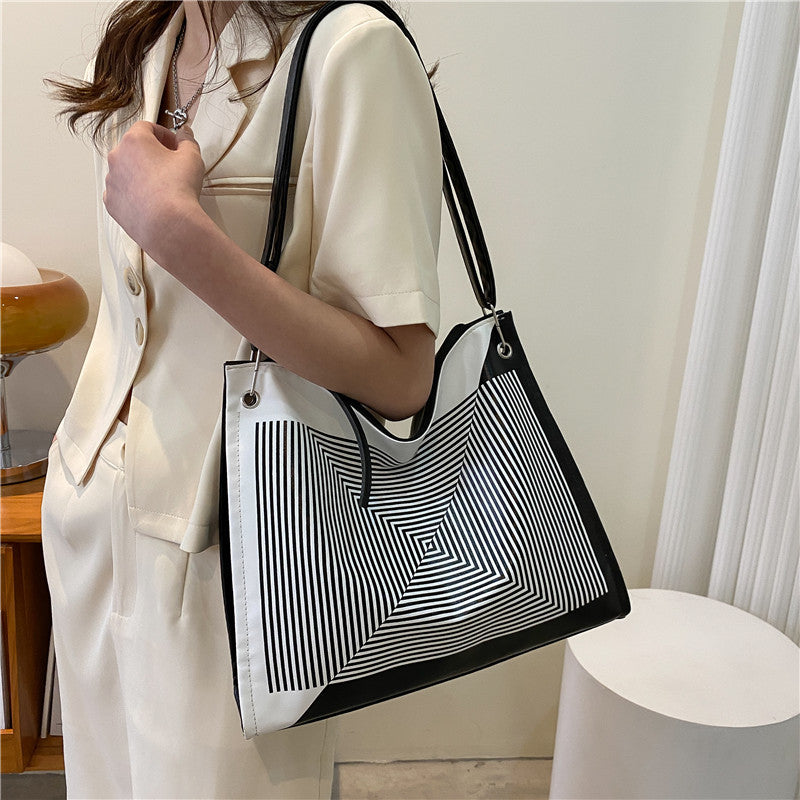 Large Capacity Crossbody Women's Shoulder Trend Casual Tote Bag