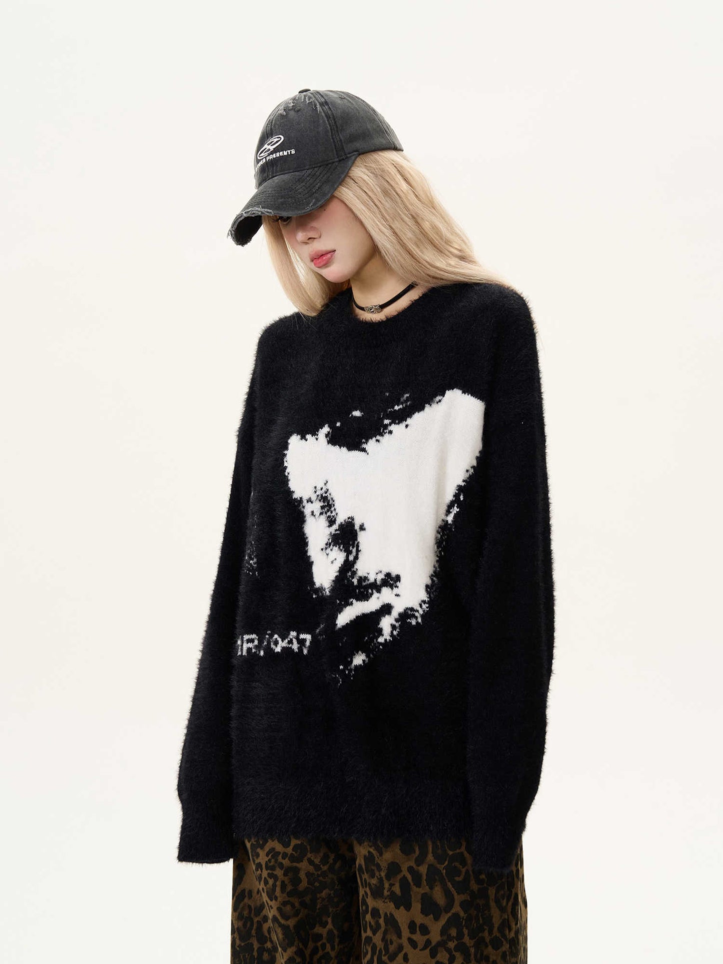 Soft Glutinous Mink-like Map Printed Sweater