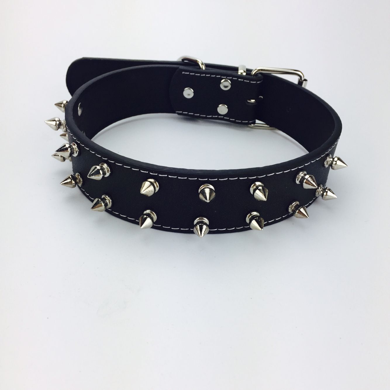 Pet Dog Fashion Simple Solid Color Rivet Collar