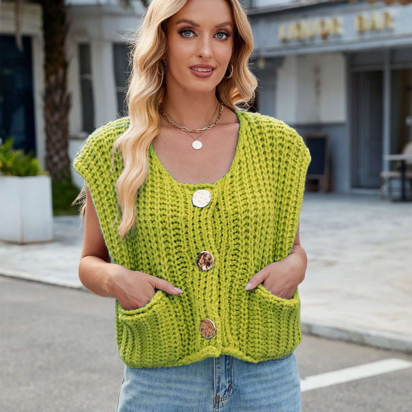 Women's V-neck Three-button Sleeveless Cardigan