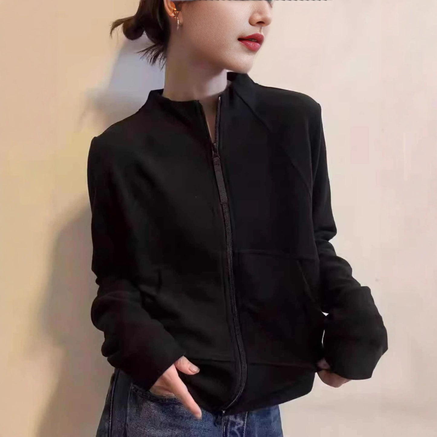 Minimalist-style Women's Hoodie With A Stand-up Collar And Double Zippers