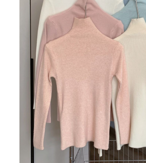 New Fallwinter High-neck Base Sweater With A Cozy Layered Look