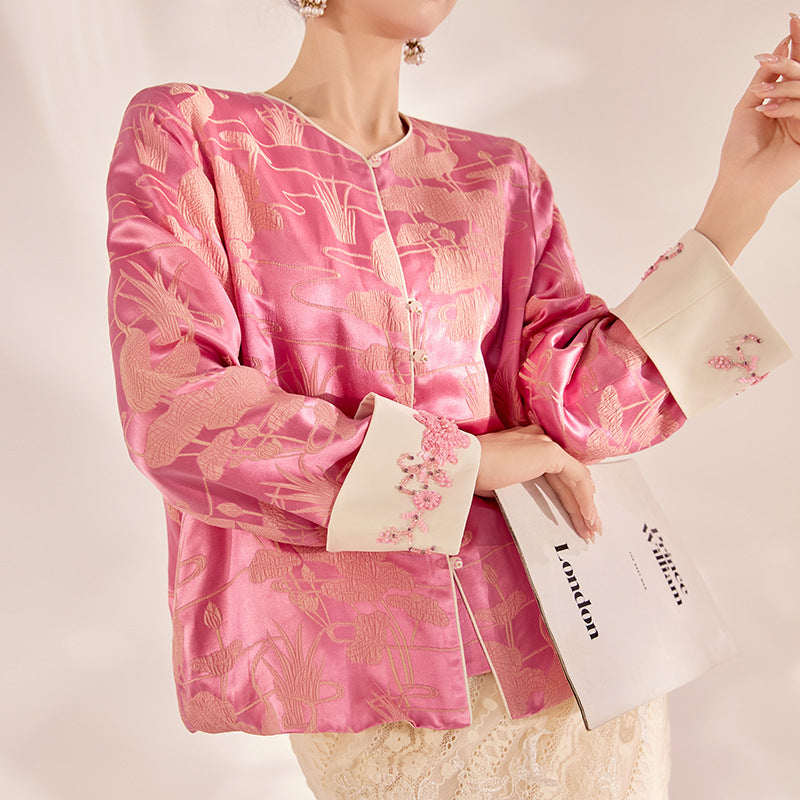 Kinesisk Retro Perlebroderet Bluse i Mulberrysilke Elegant og Moderigtig Frakke