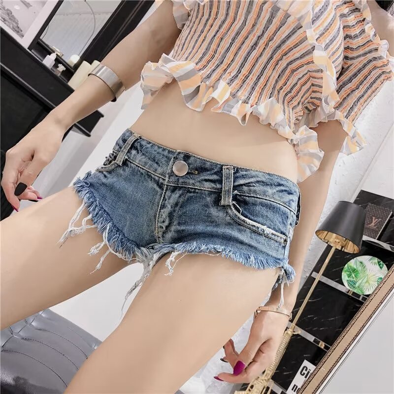 New Style Figure-flattering Raw-edge American-style Denim Shorts For Outerwear