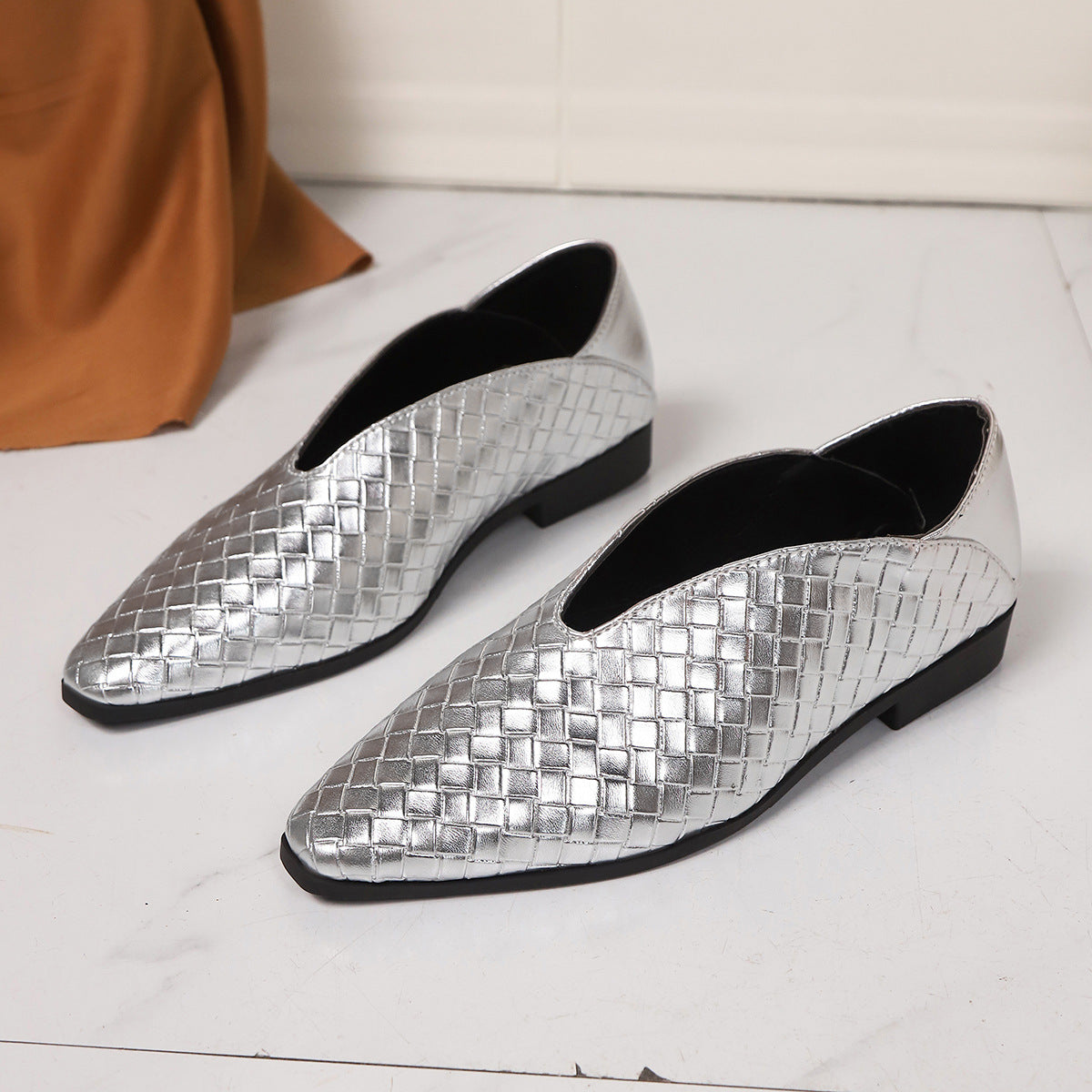 Womens V-shaped Toe Chunky Heel Elegant Versatile Pumps