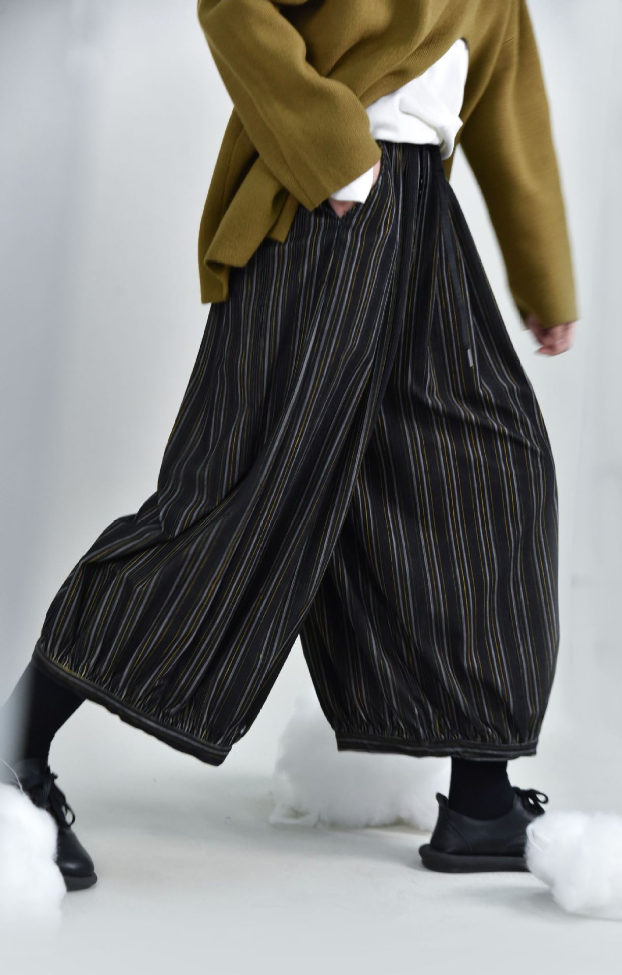 Women's Retro Contrast Color Stripes Loose Bloomers