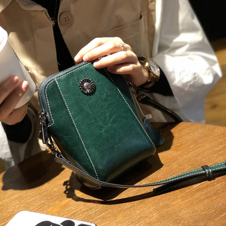 Women's Fashionable Temperament Leather Women's Bag