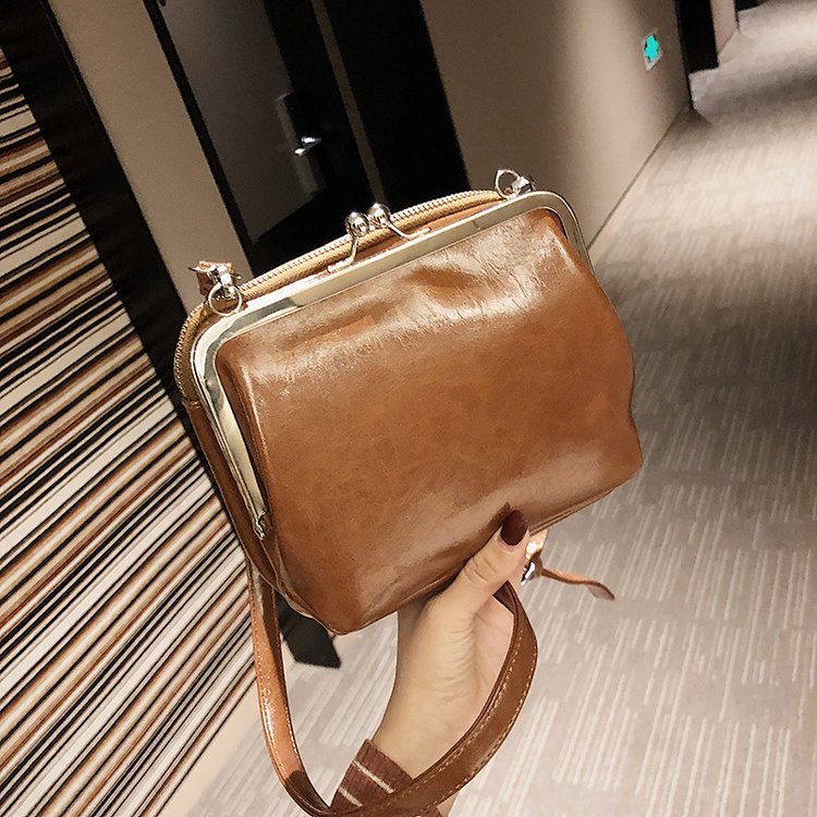Women's Fashion Retro Simple Single Shoulder Crossbody Bag