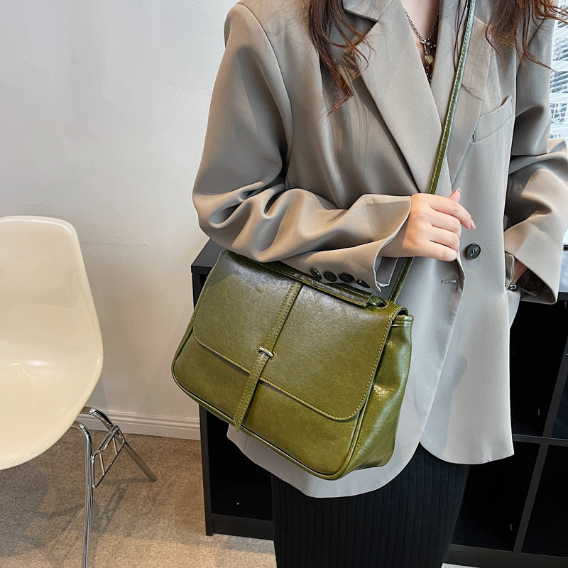 Women's New Retro Fashion Clamshell Shoulder Messenger Bag Casual Simplicity