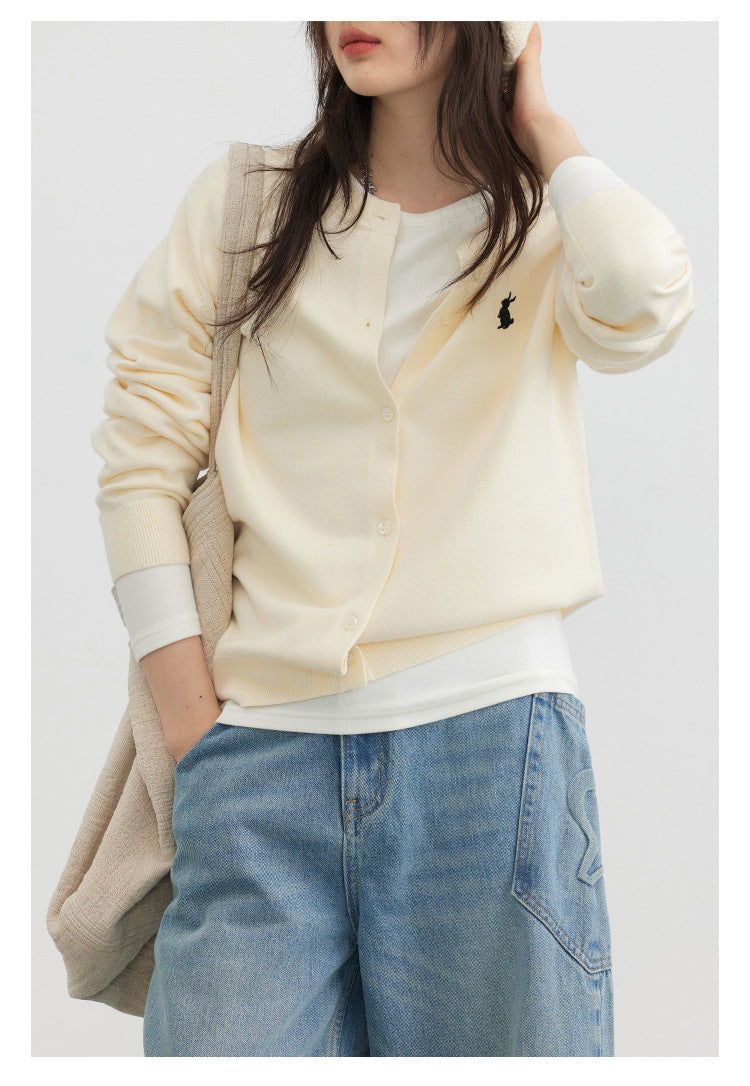 Autumn New Simple Solid Color Embroidered Knitted Cardigan Sweater