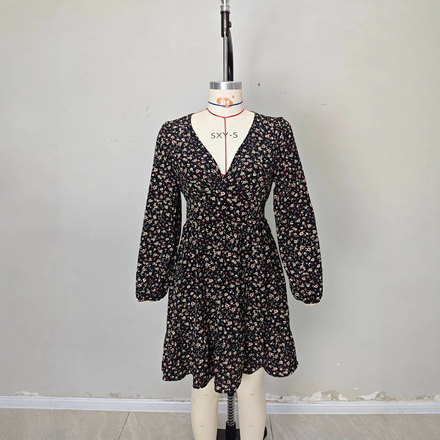 Vacation Black Floral V-Neck Long-Sleeve Waist-Cinched Ruffle-Trim Dress