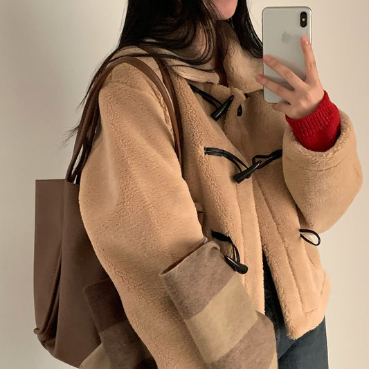 Warm Fur Integrated Lambswool Horn Button Loose Short Jacket For Slight-figured