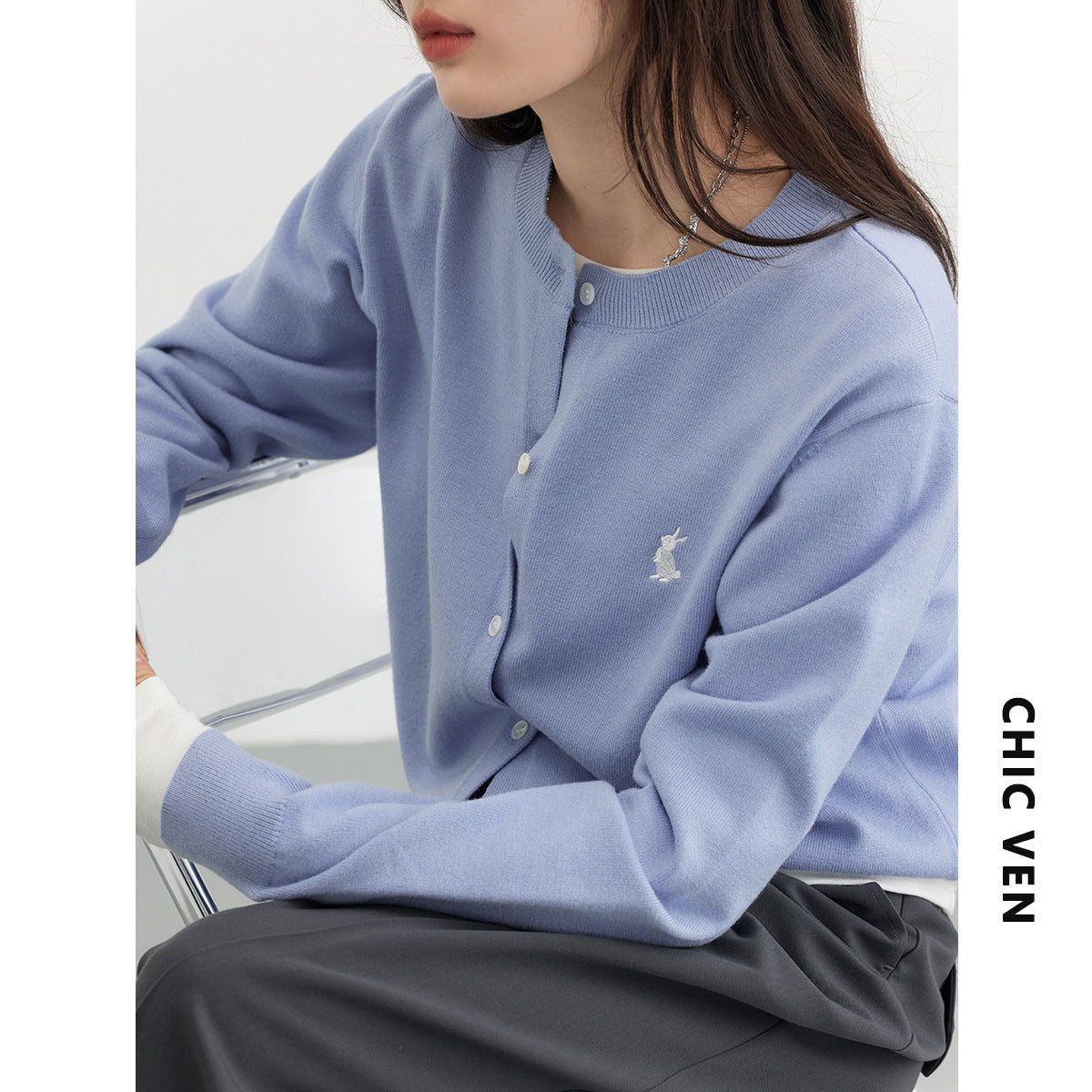 Autumn New Simple Solid Color Embroidered Knitted Cardigan Sweater