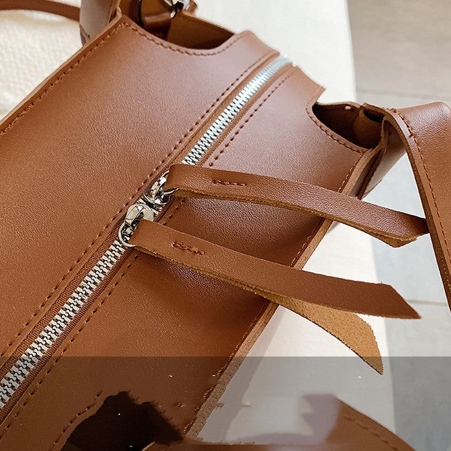 Design On The New Wing Bag Retro Shoulder Bag Female