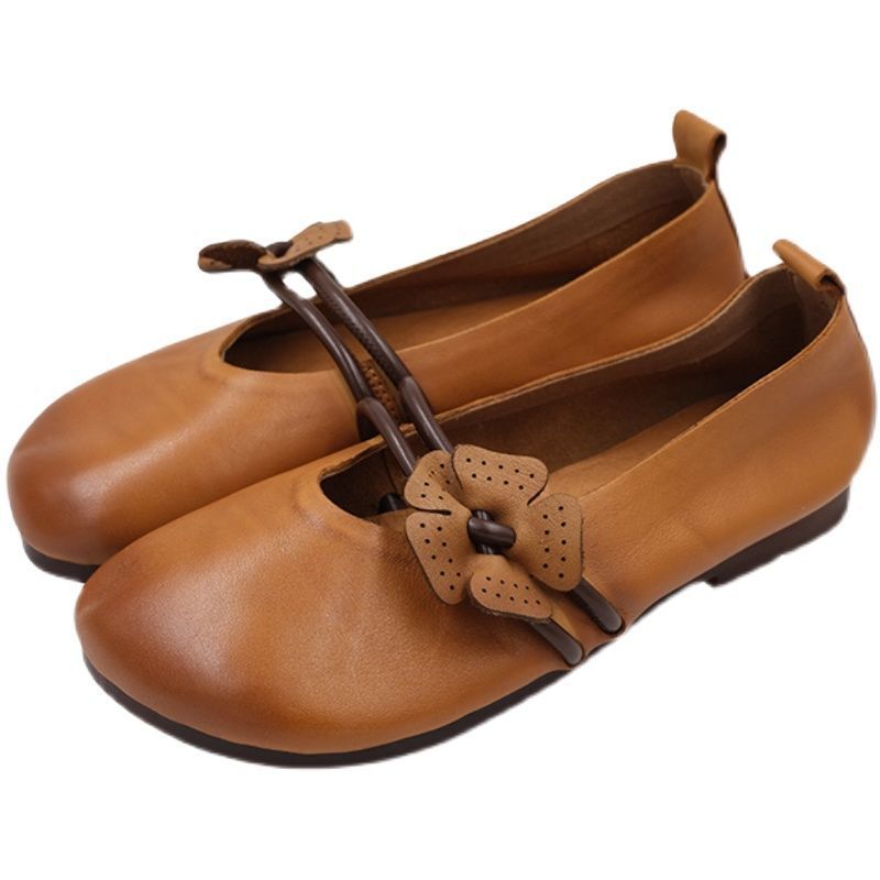 Women's Ethnic Handmade Flower Flat Heel Soft Sole Leather Round Toe Shoes