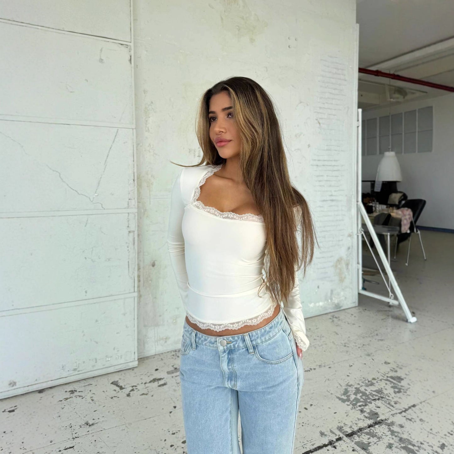 Women's Lace-trimmed Slim-fit Versatile Top