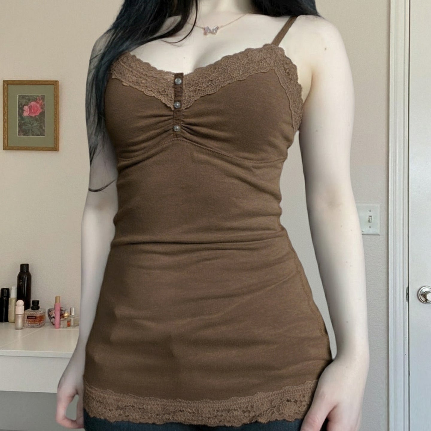 Lace-patchwork Buttoned Small V-neck Camisole