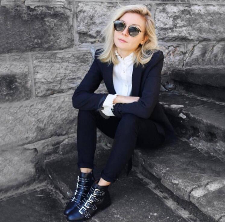 Women's New Thick-heel Rivet Low-top Martin Boots