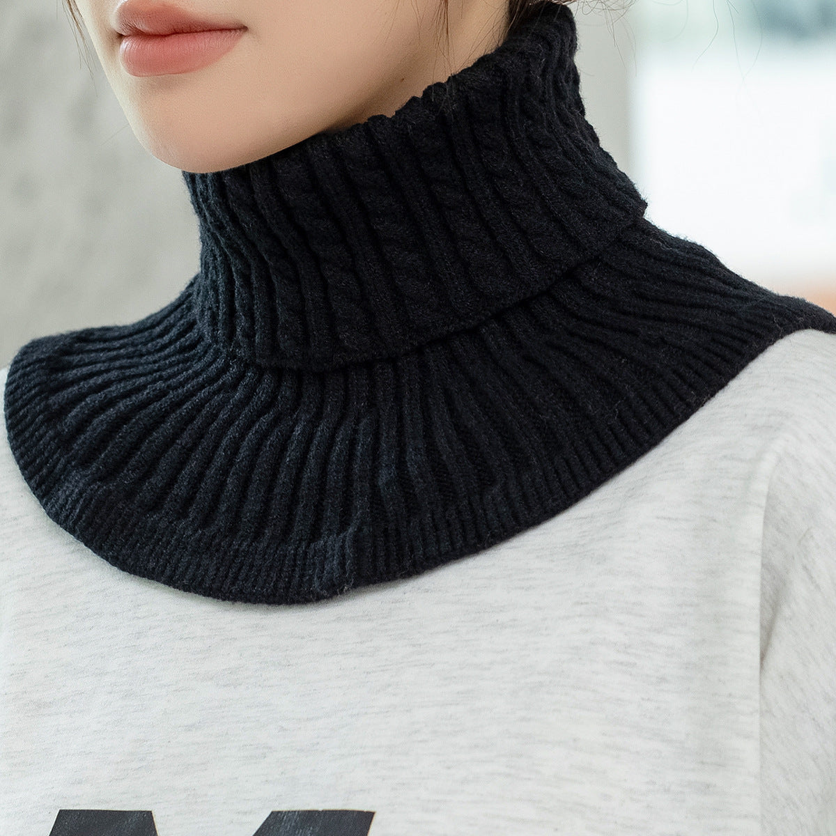 Polyester Geometric Solid-color Neck Scarf