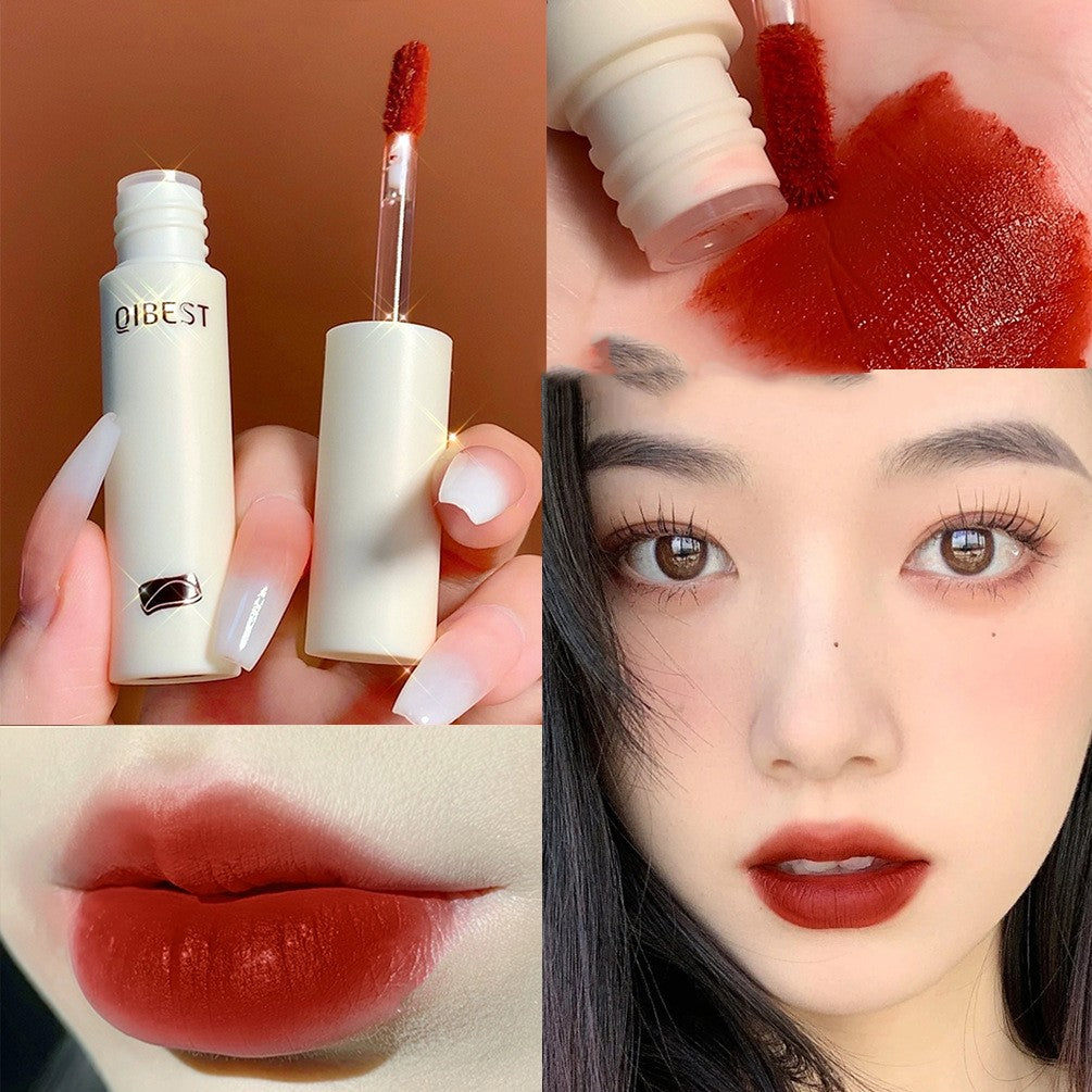 Lipgloss med en mat overflade, der ikke er let at falme