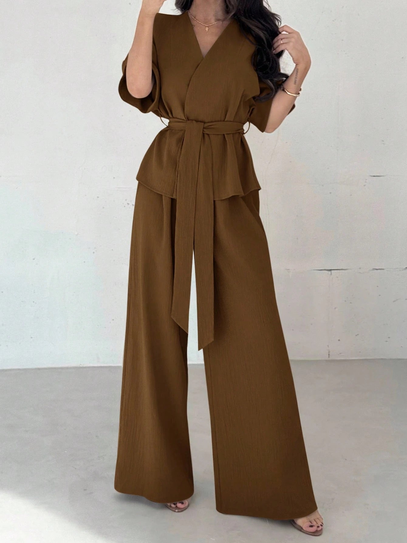Women's Fashionable Two-piece Set Featuring A Stylish Top And Casual Pants