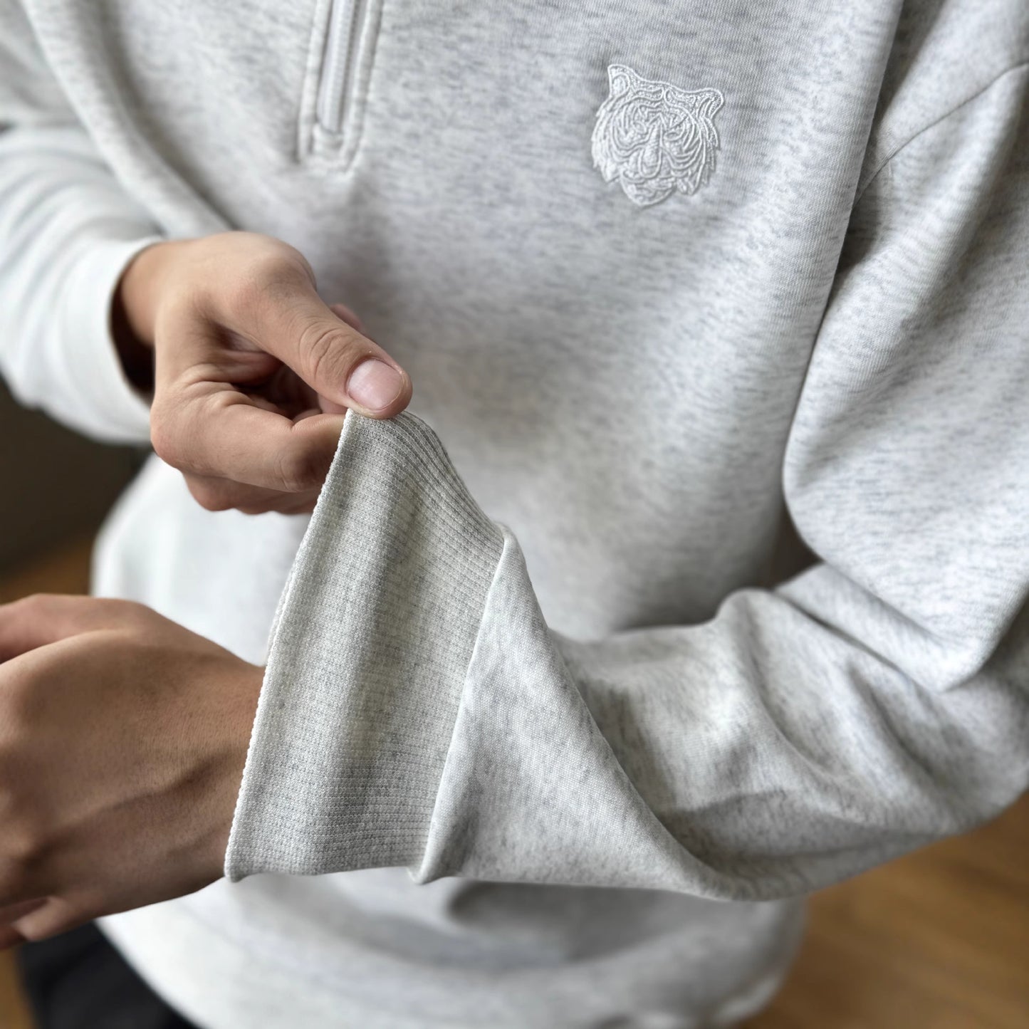 Retro Embroidered Half-placket Stand-up Collar Sweatshirt