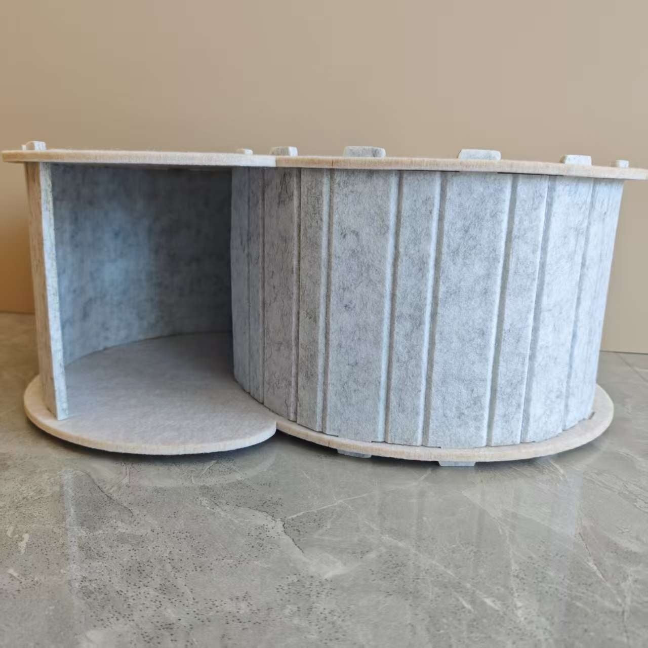 Foldable Semi-closed Felt Cat Scratch Board Nest