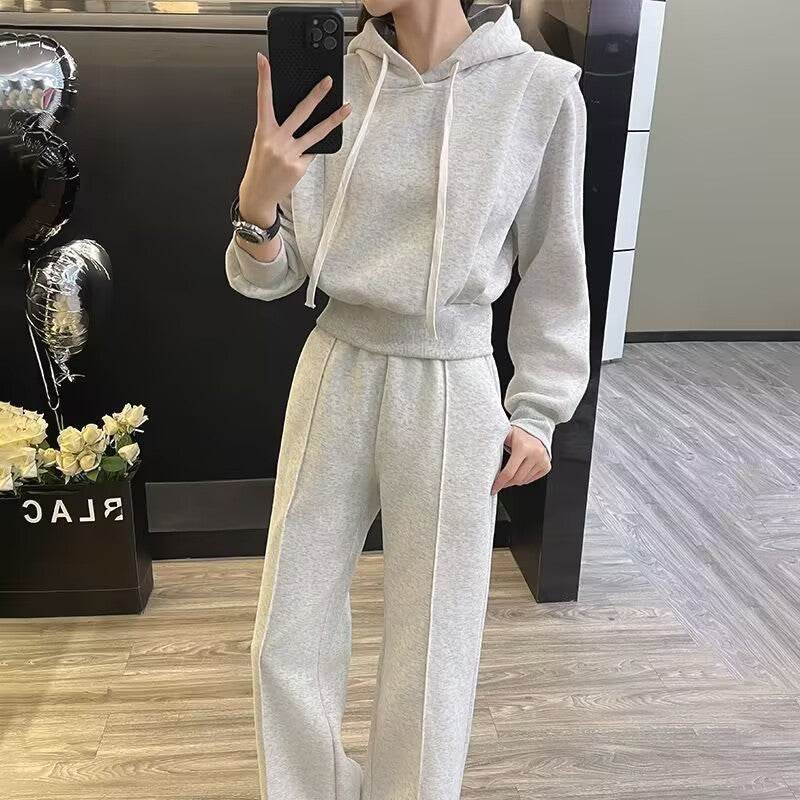 Casual Sportswomen's Autumn Regular Shoulder Hooded Short Sweatshirt And Pants Two-piece Set