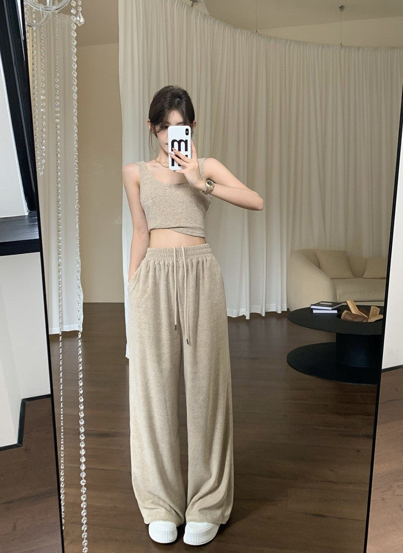 Fashionable Knit Set Featuring A Tank Top And Wide-leg Pants