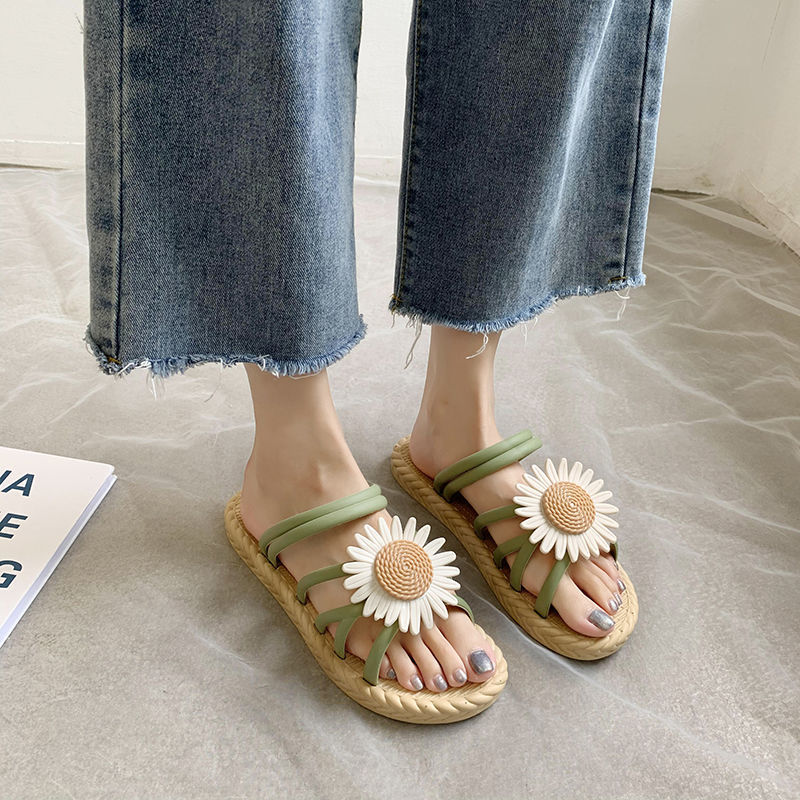 Outer Wear Student Fairy Style Flat Sandals And Slippers With Small Wrinkle Chrysanthemum