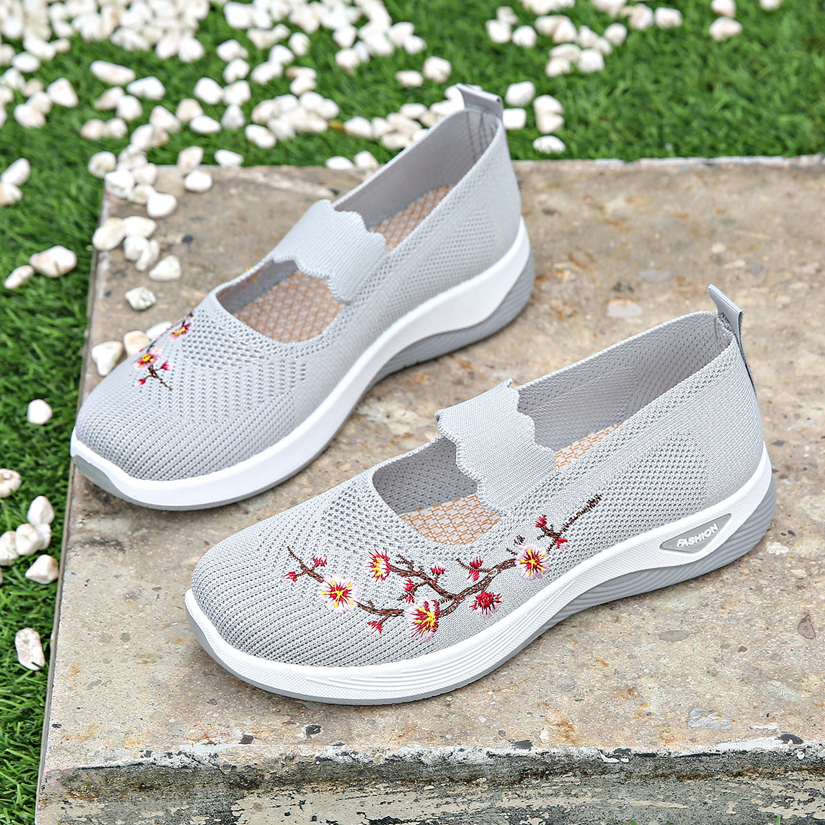 Cloth Shoes Soft Bottom Comfortable Middle-aged And Elderly Mom Shoes