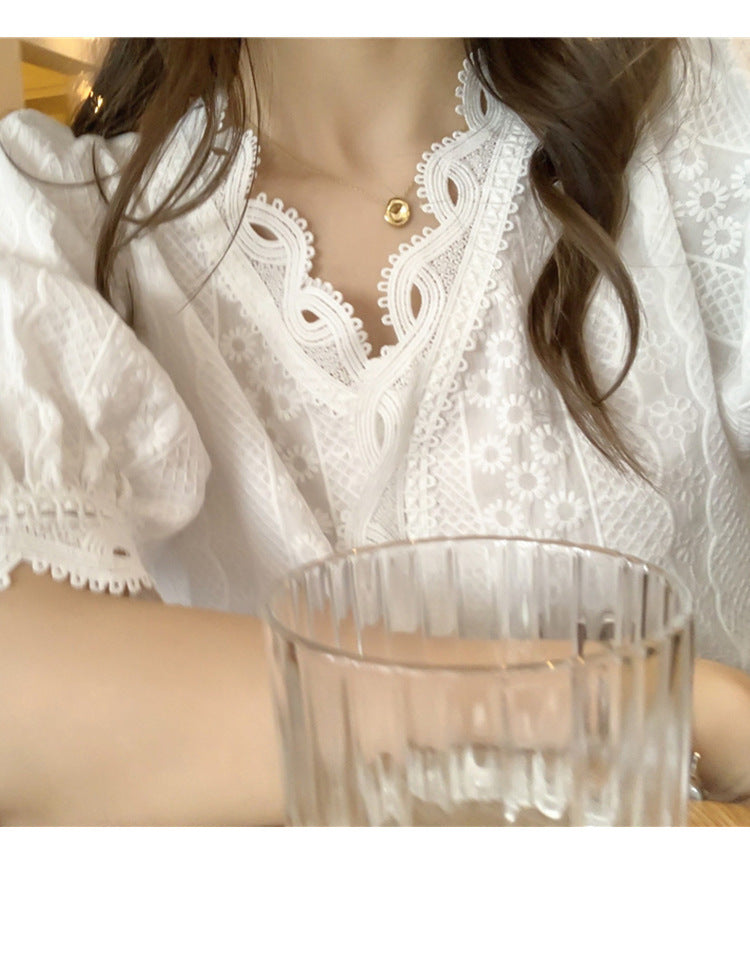 Women's Loose And Slim White Lace V-neck Shirt