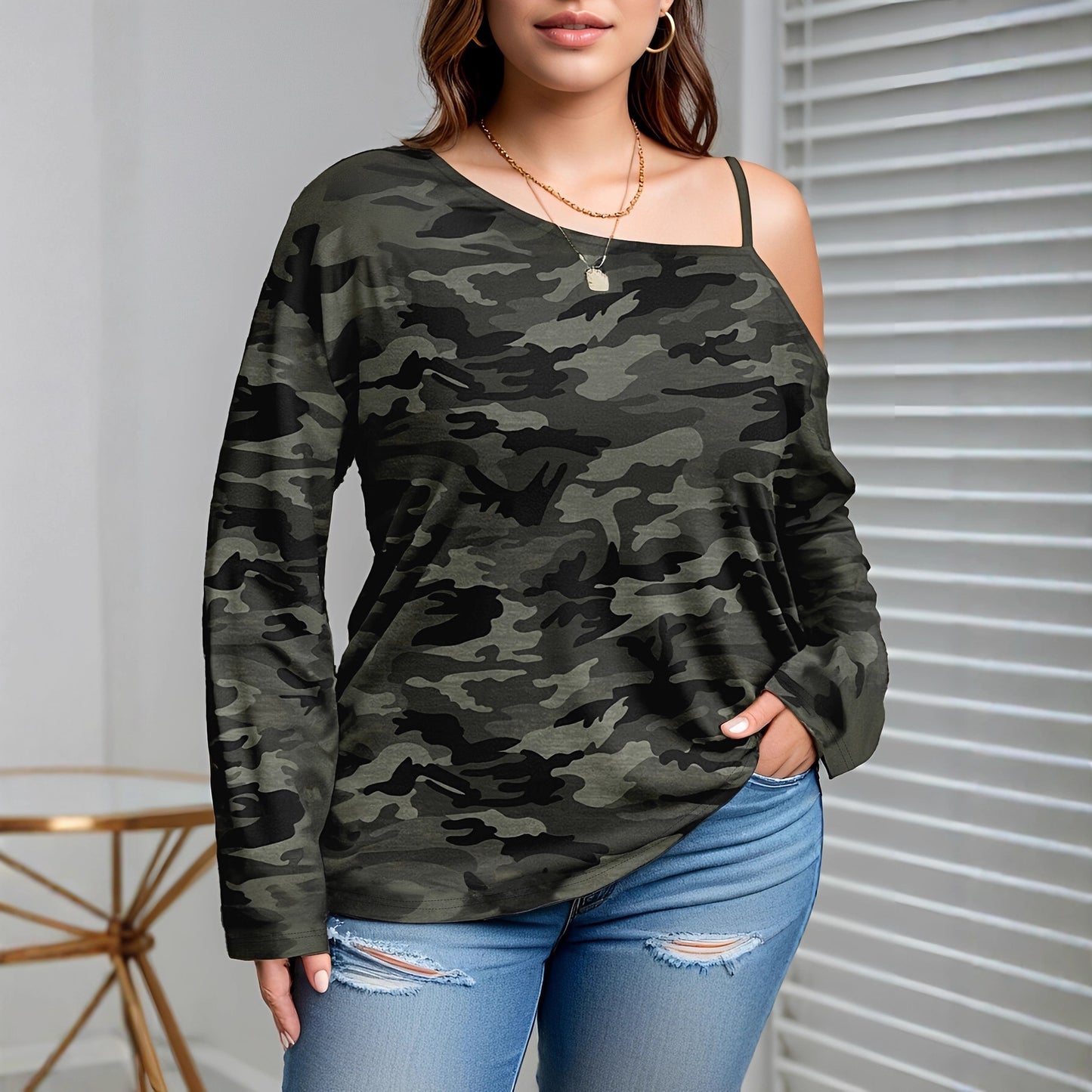 Plus-size Women's Solid-color Off-shoulder Long-sleeve T-shirt