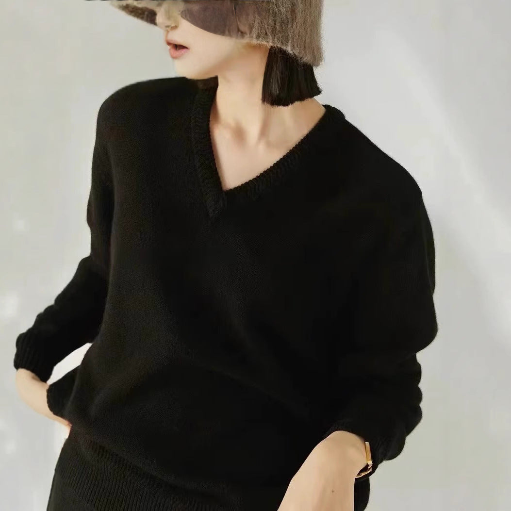 Women's V-neck Sweater Knitted Bottoming Shirt